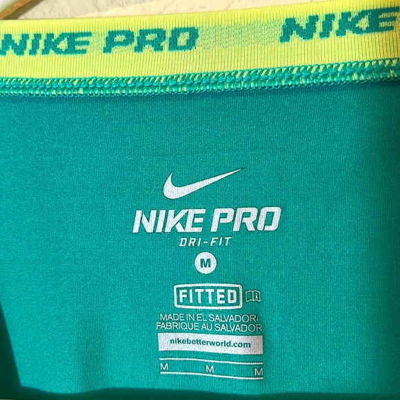 NIKE PRO WOMEN’S GREEN TANK TOP SLEEVELESS V-NECK / M - Picture 3 of 5